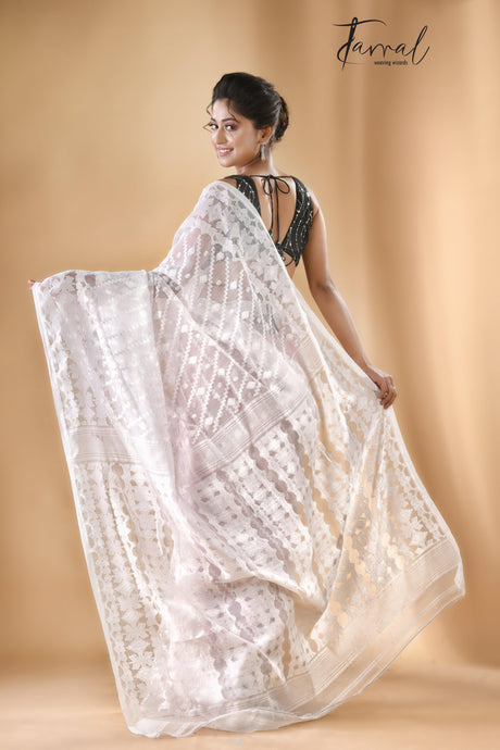 Sweta Subhra handloom soft dhaki jamdani saree - Tamal Boutique