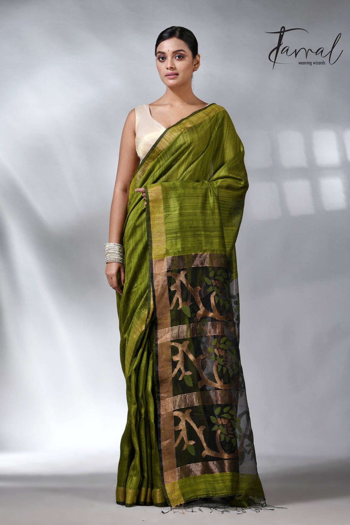 Green Matka Silk Jamdani Saree with Zari Border and Floral Pallu
