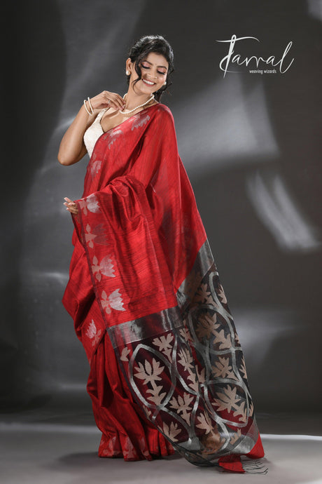 Red with golden lotus matka silk handwoven jamdani saree - Tamal Boutique