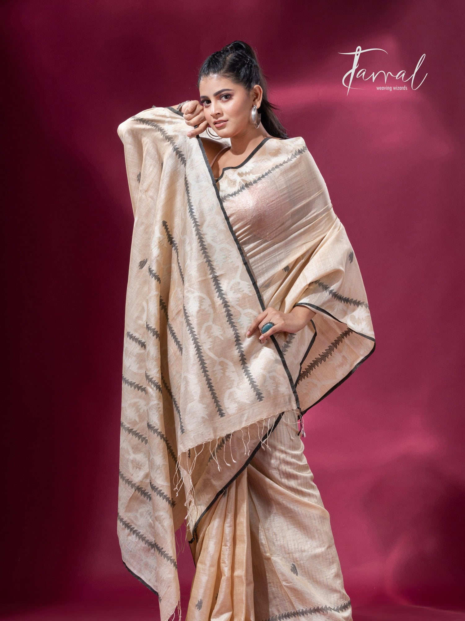 Sandalwood traditional handwoven Jamdani Black Border Saree full3