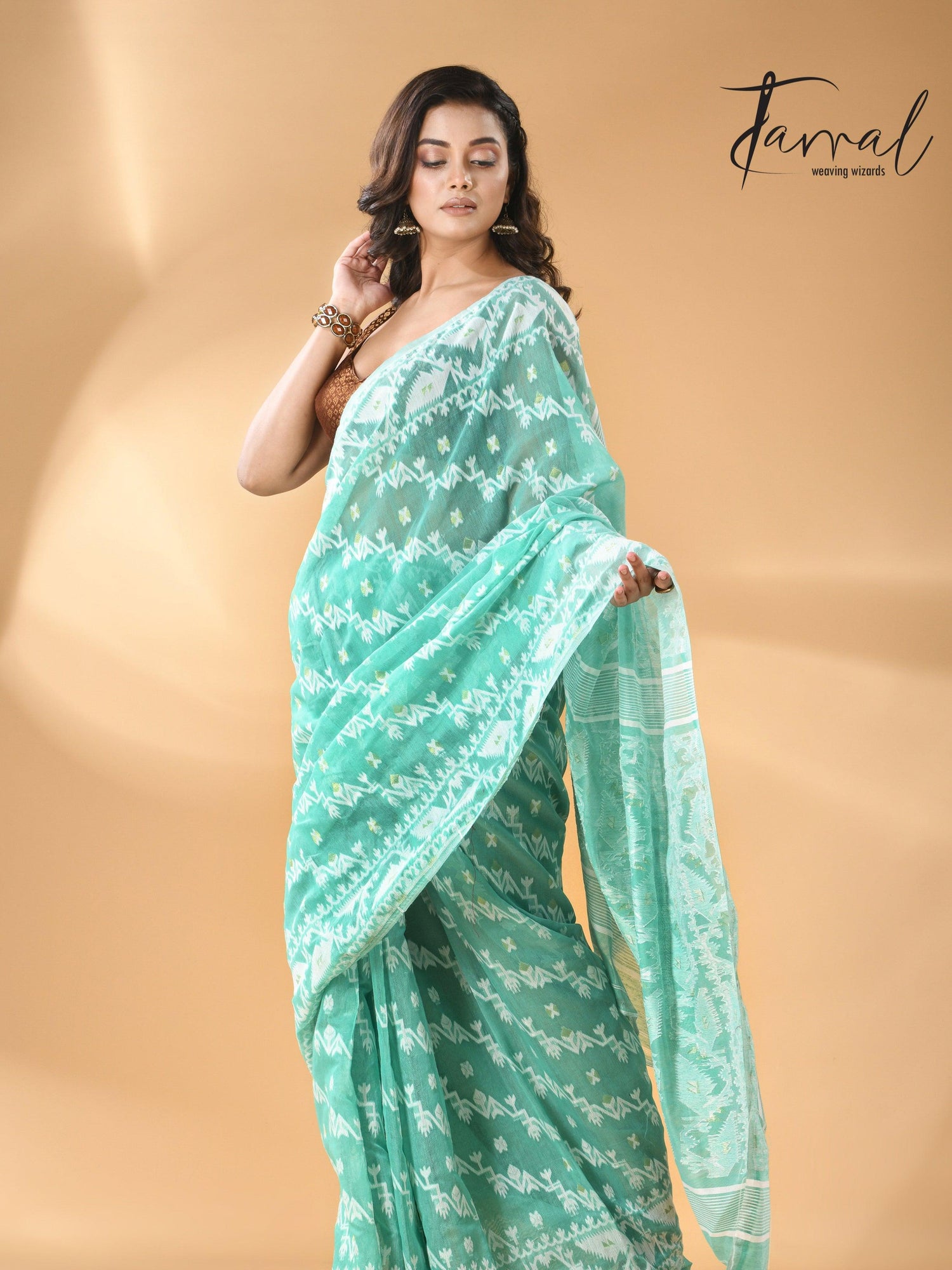 jamdani saree, jamdani, handloom, handwoven, saree, silk, dhakai, weaving, kolkatasaree, tamalboutique