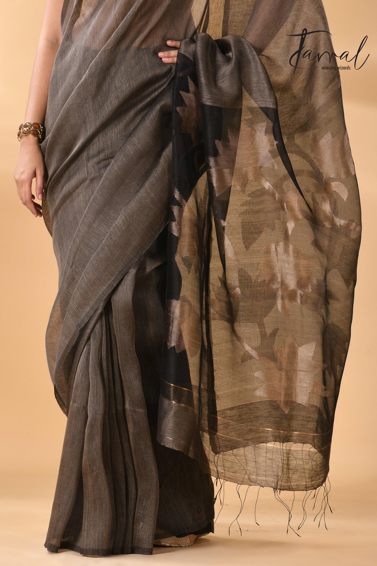Silk Linen Handwoven Jamdani Saree in charcoal black color bottom