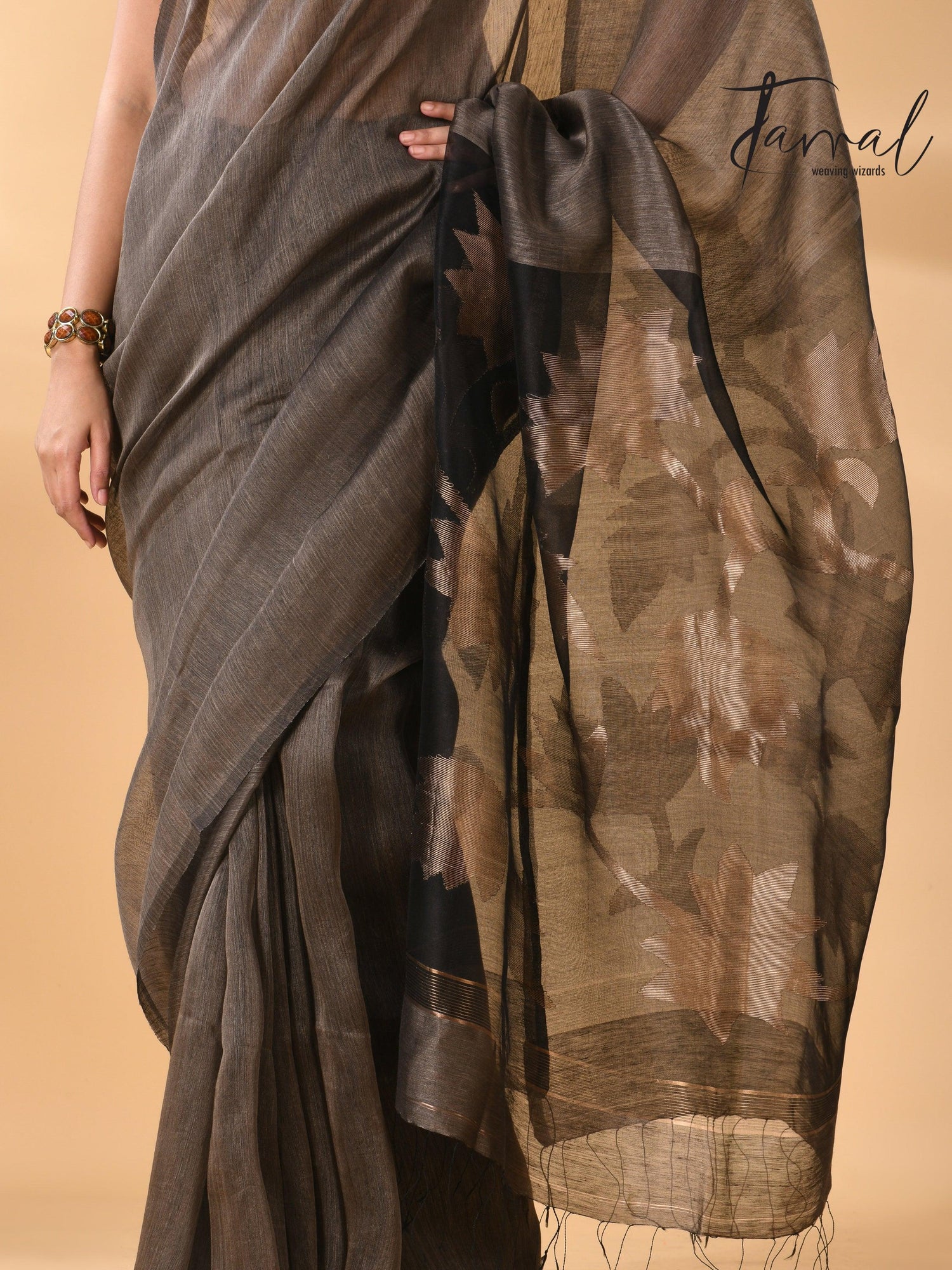 Silk Linen Handwoven Jamdani Saree in charcoal black color bottom