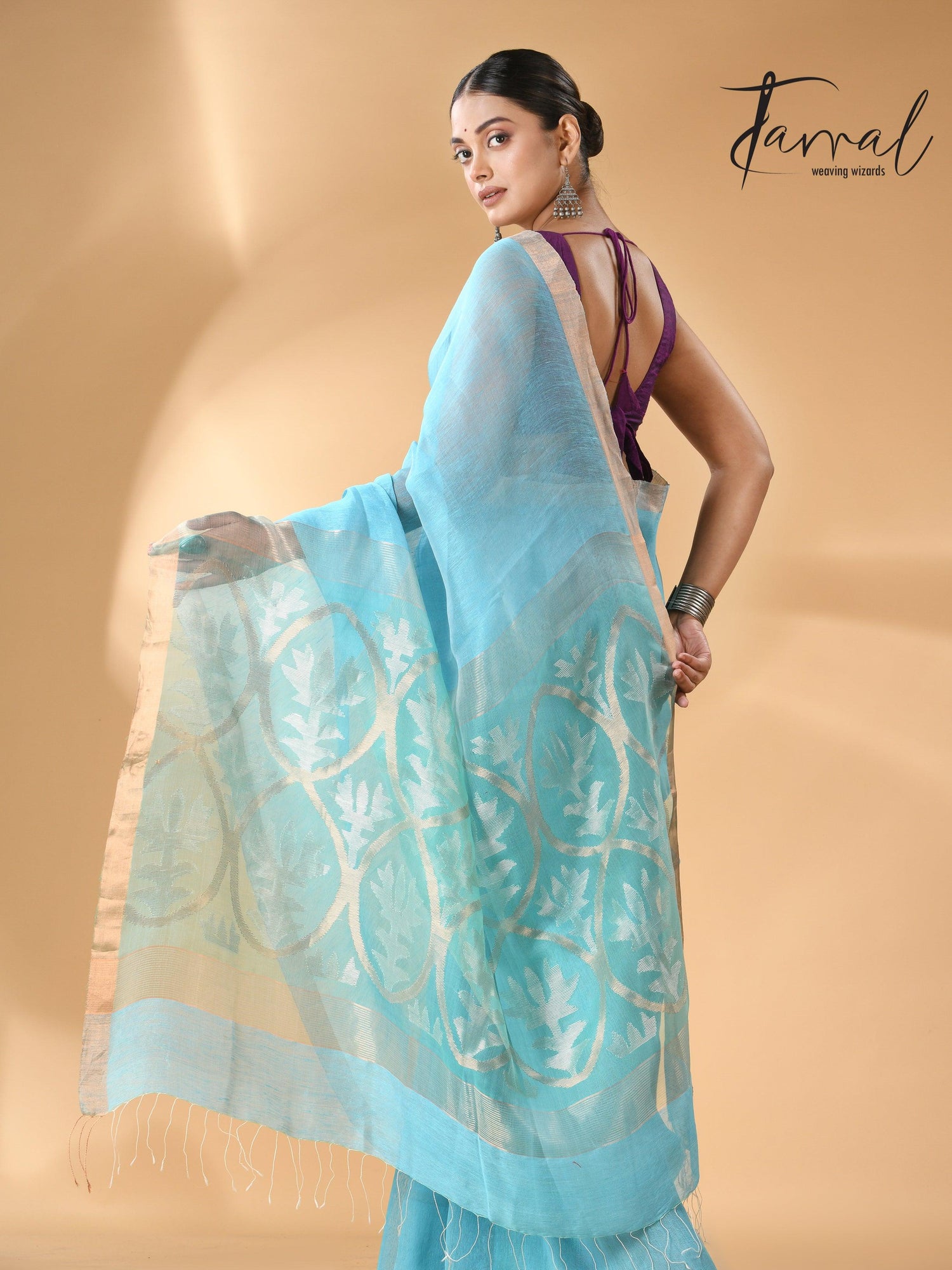 Sky Blue With Lotus Pallu Silk Linen Handwoven Jamdani Saree back