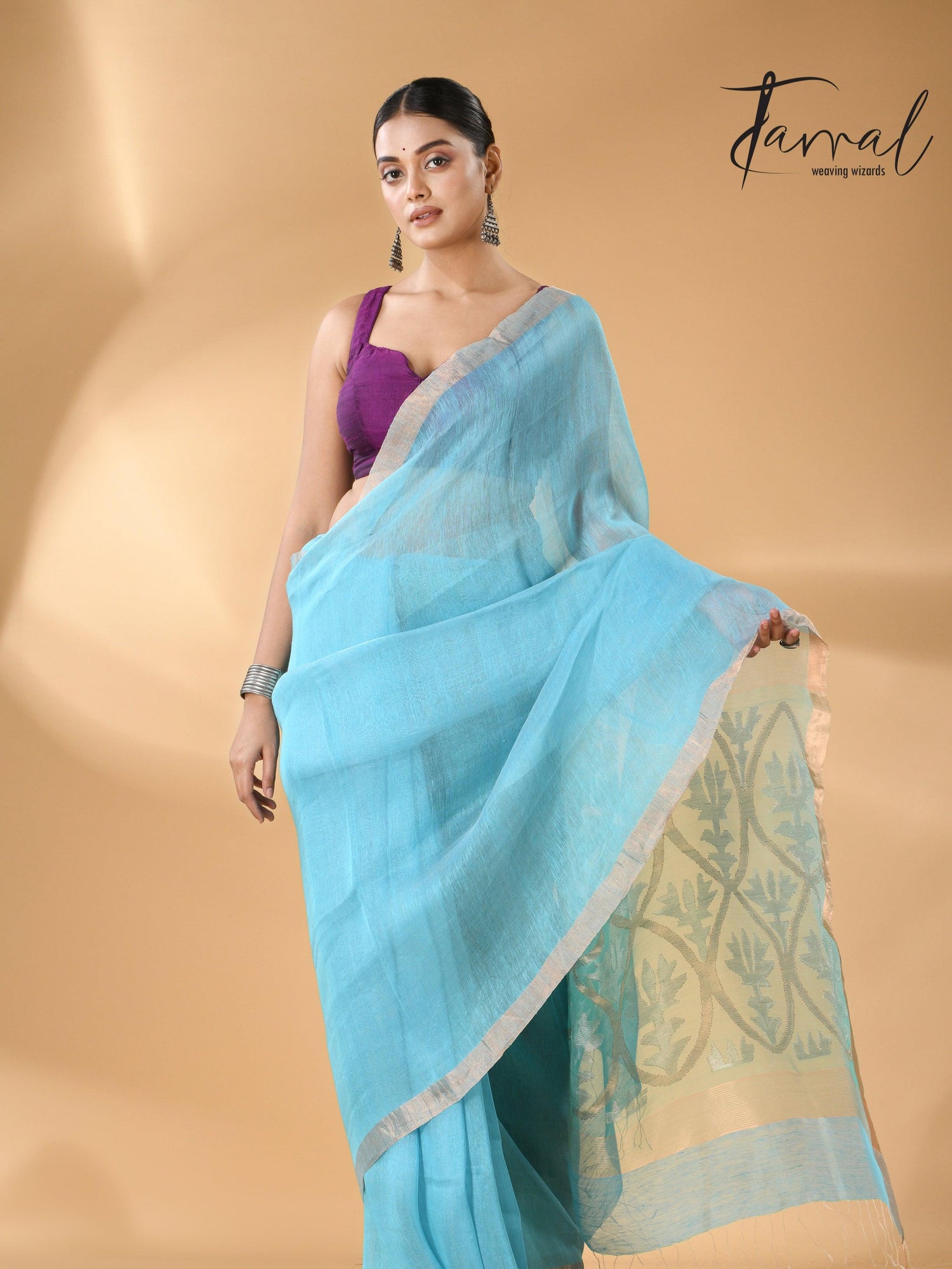 Sky Blue With Lotus Pallu Silk Linen Handwoven Jamdani Saree full2