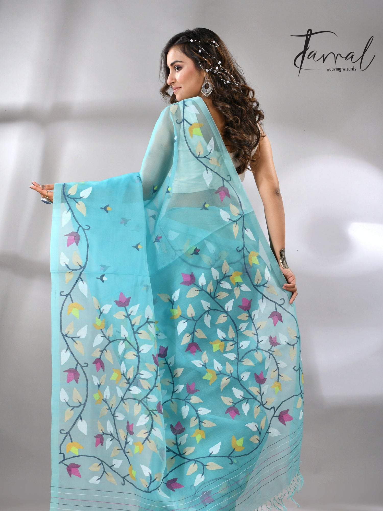 Sky Firoza with muslin silk floral handwoven jamdani saree full7