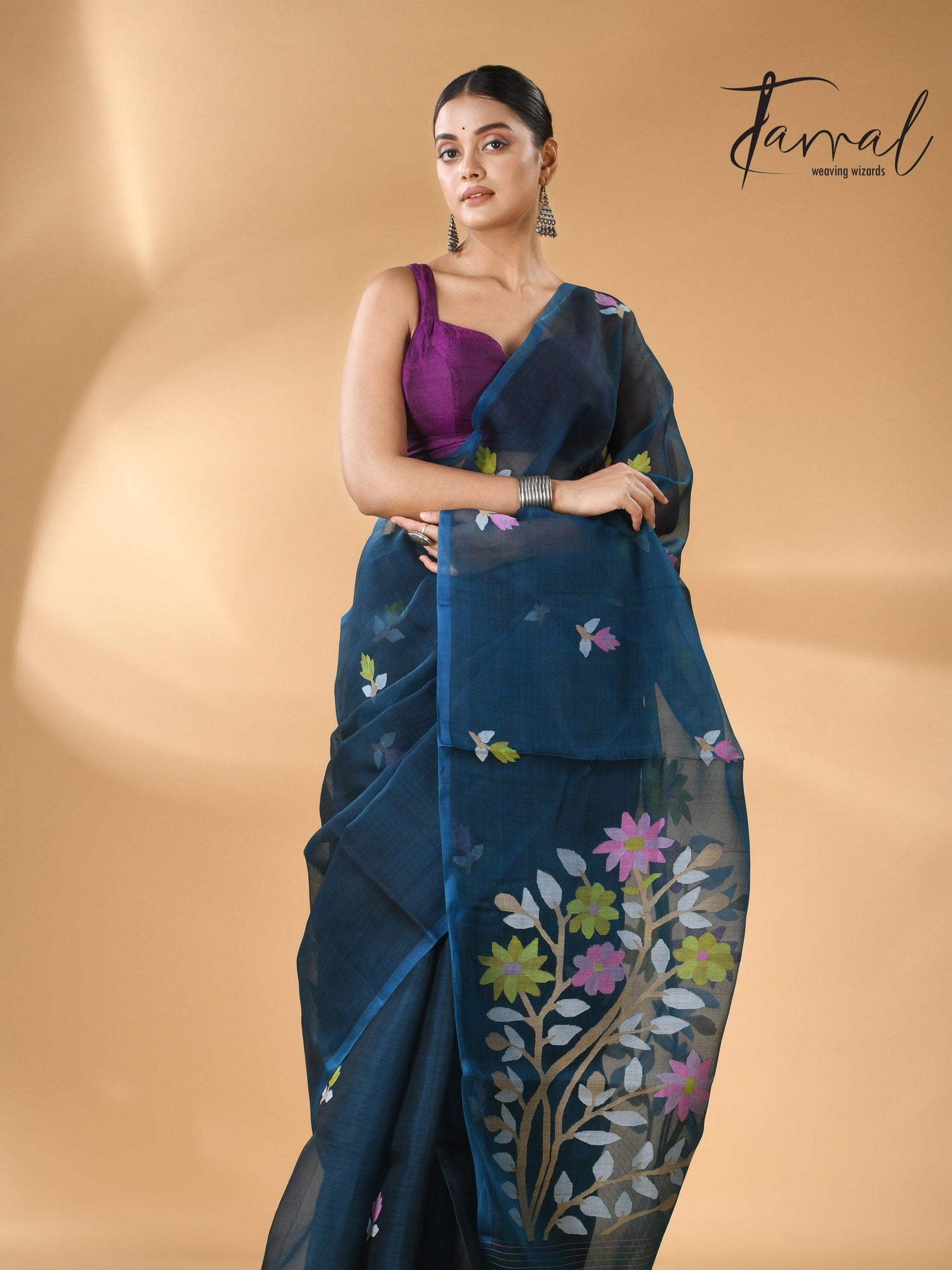 Steel Blue Floral Muslin Silk Handwoven Jamdani Saree full2