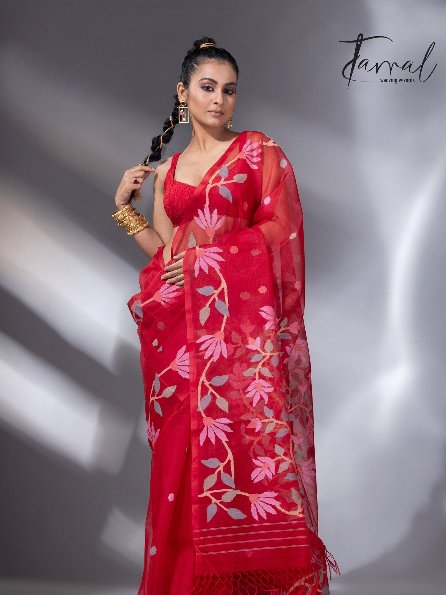 Sweet red floral border handwoven muslin silk jamdani saree