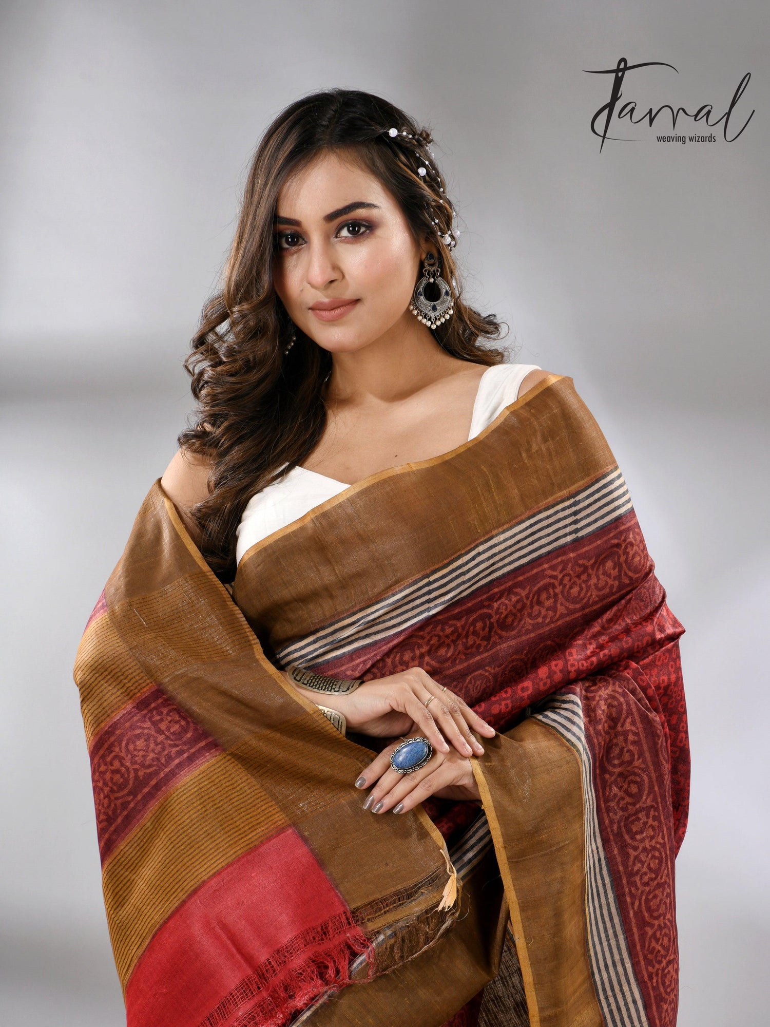 Tussar Silk Saree with Golden Zari Border & Prints cls