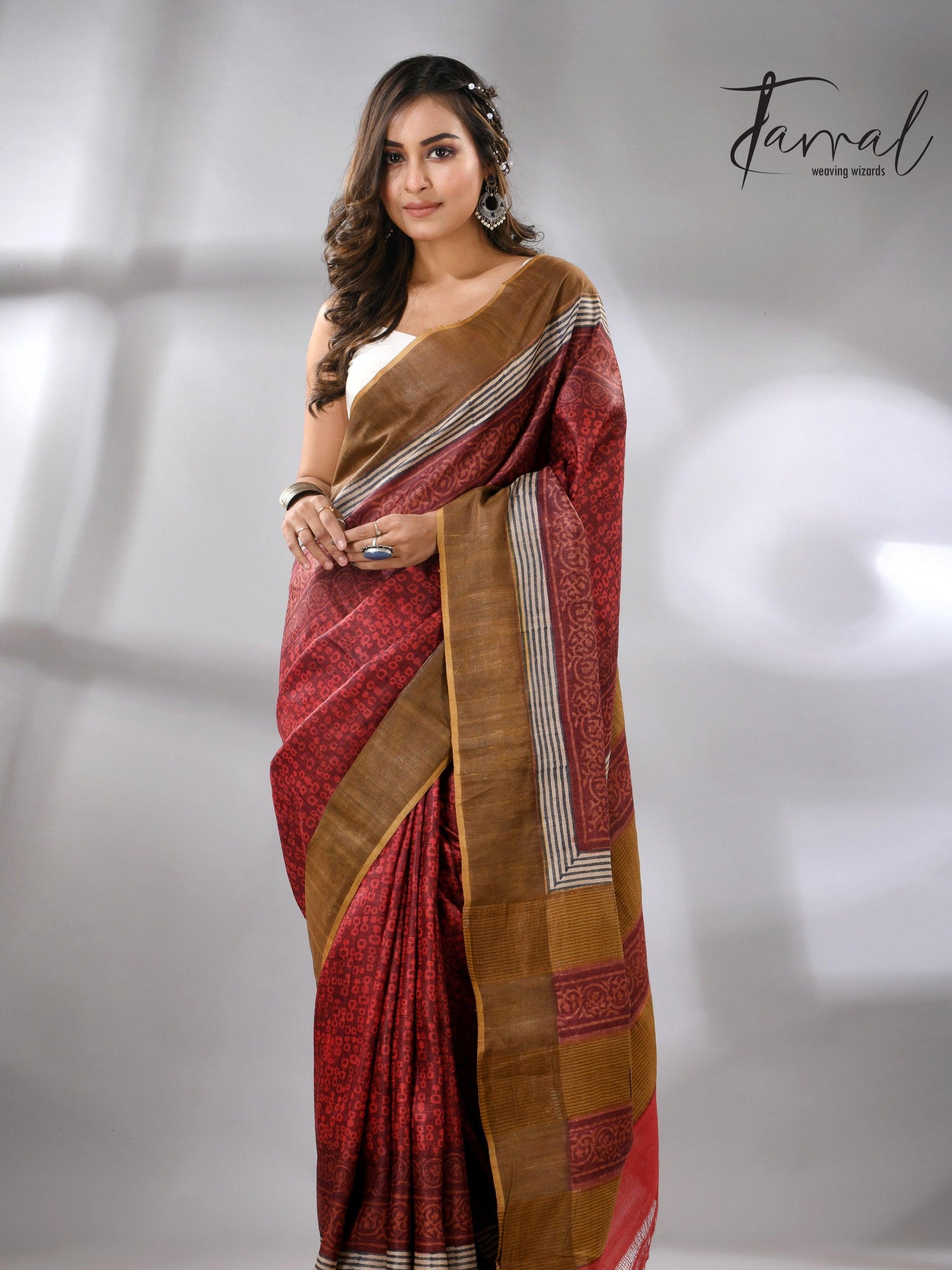 Tussar Silk Saree with Golden Zari Border & Prints full
