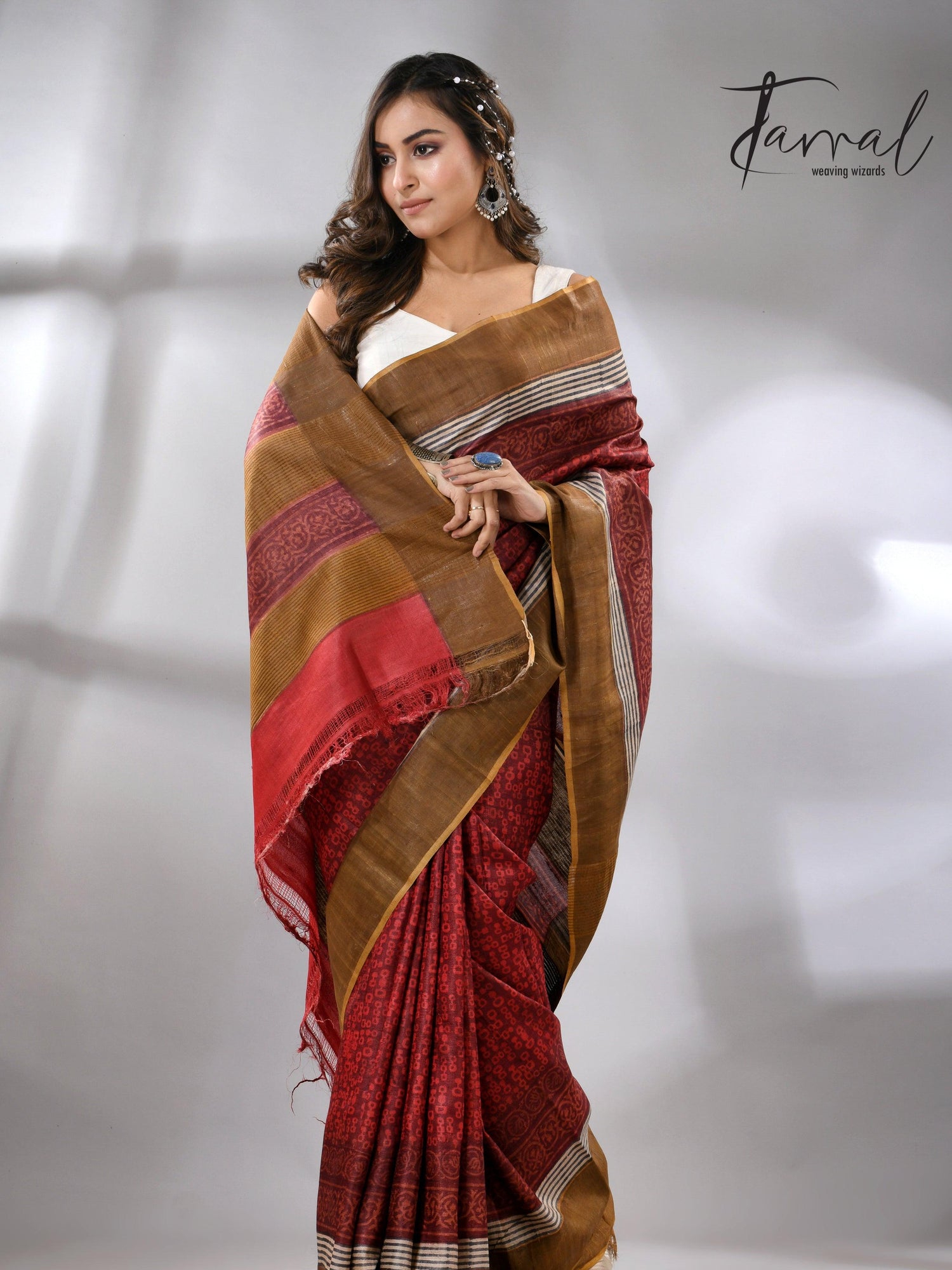 Tussar Silk Saree with Golden Zari Border & Prints full5