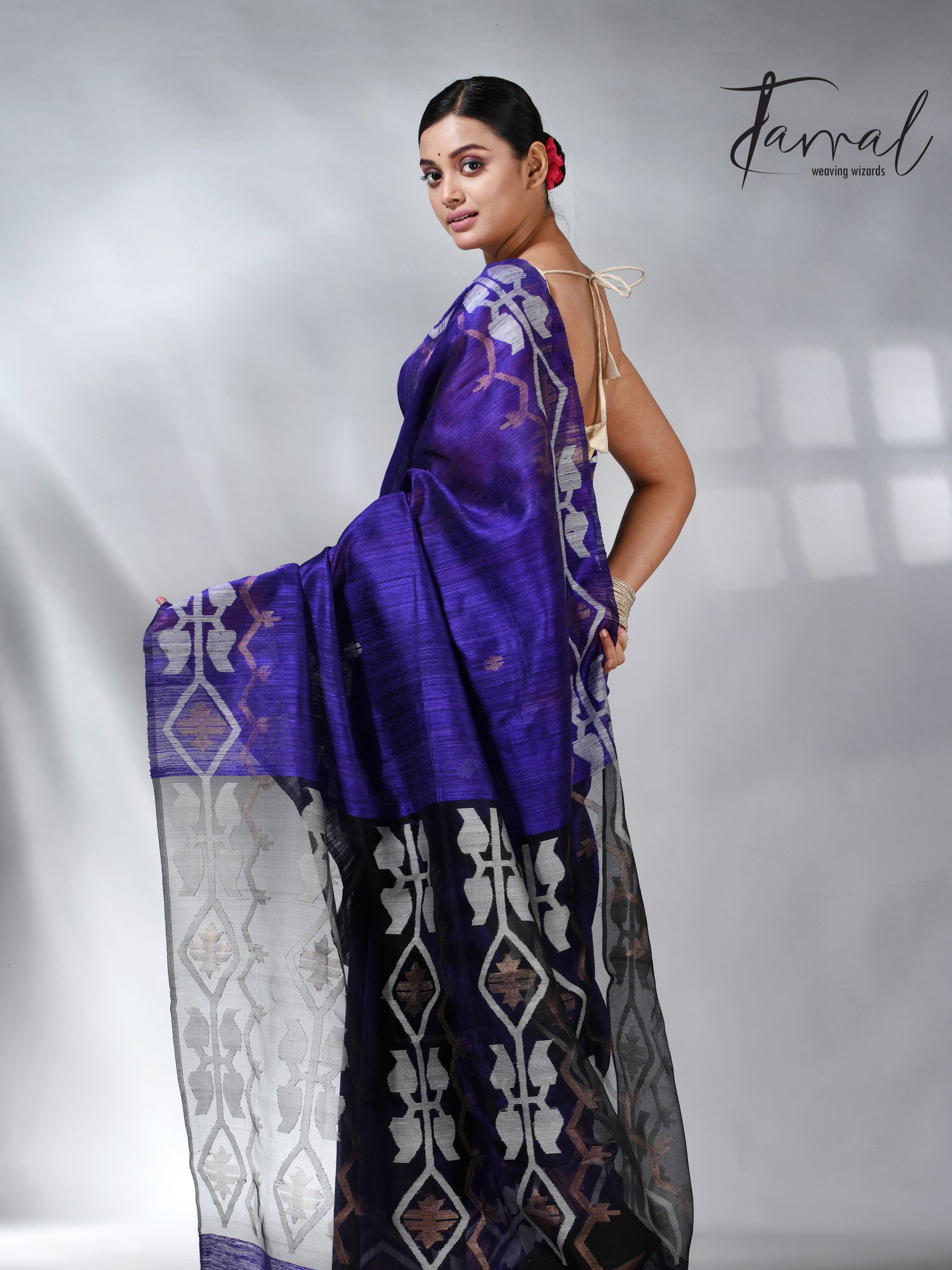 Violet colour matka silk traditional handwoven jamdani saree