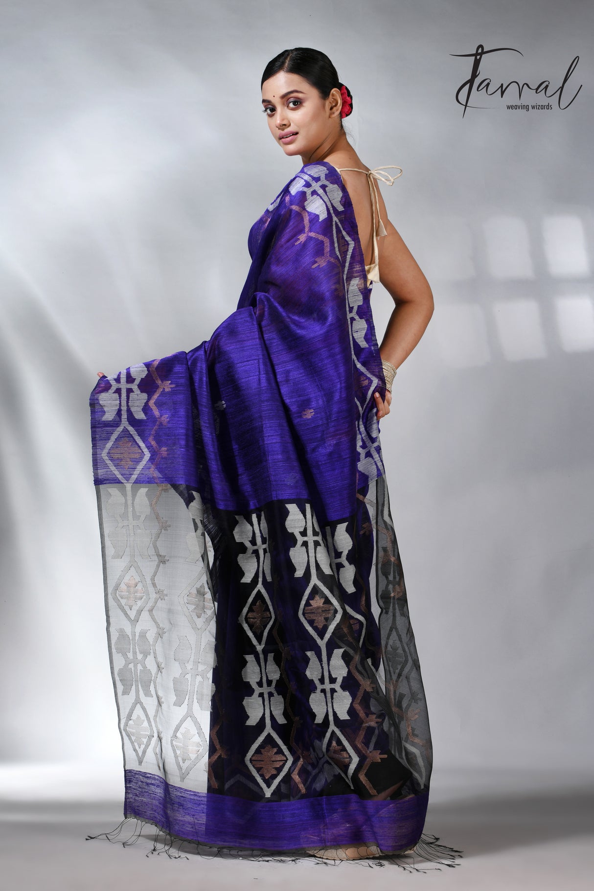 Violet colour matka silk traditional handwoven jamdani saree