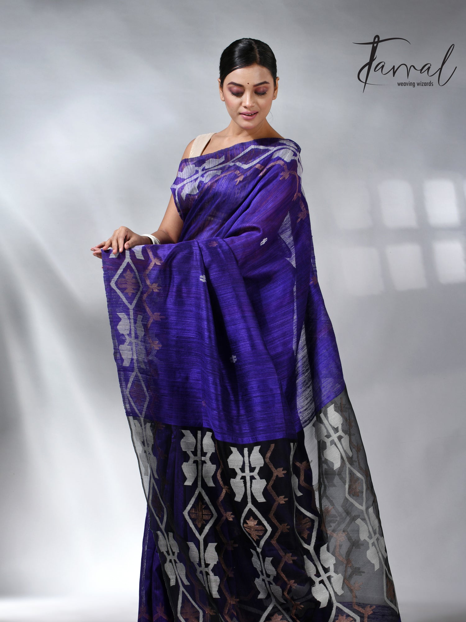 Violet colour matka silk traditional handwoven jamdani saree