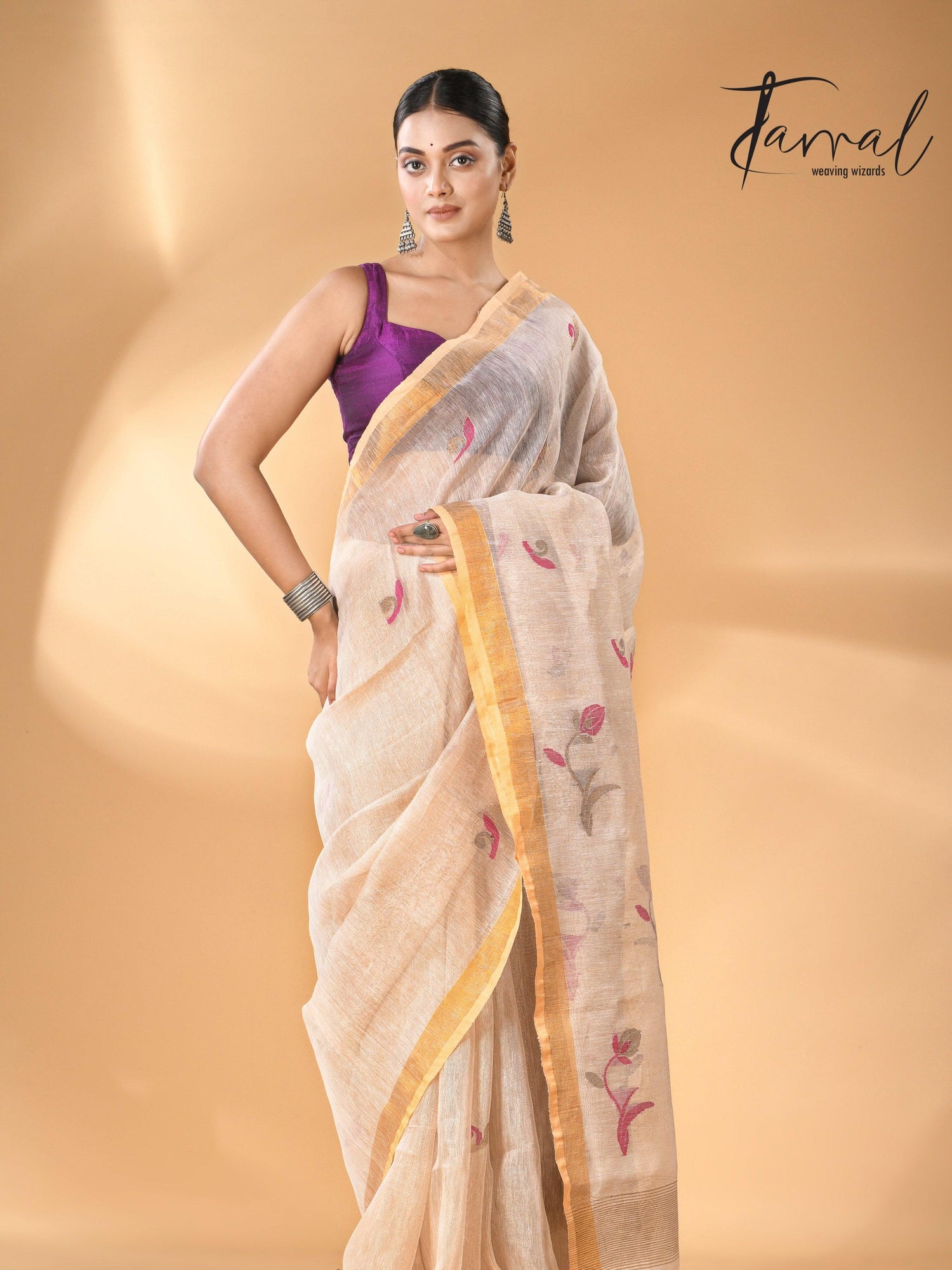 jamdani saree, jamdani, handloom, handwoven, saree, silk, dhakai, weaving, kolkatasaree, tamalboutique