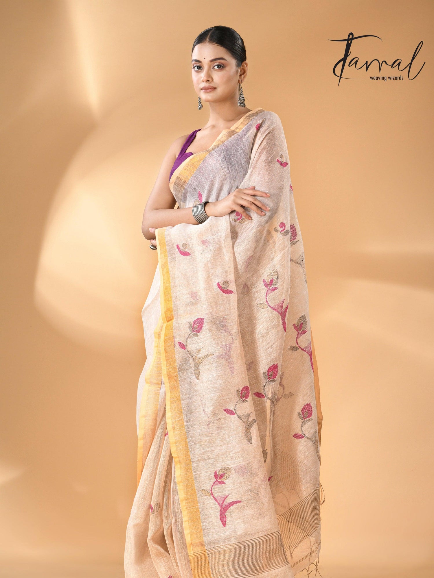 jamdani saree, jamdani, handloom, handwoven, saree, silk, dhakai, weaving, kolkatasaree, tamalboutique