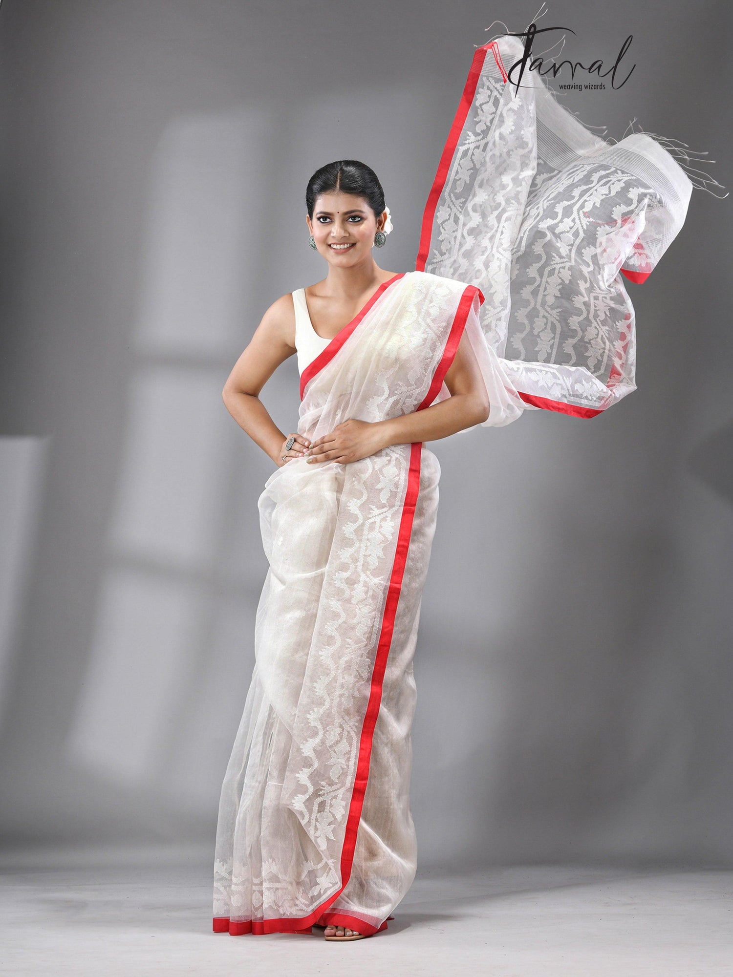 White With Red Border Handwoven Dhakai Jamdani In Muslin Silk