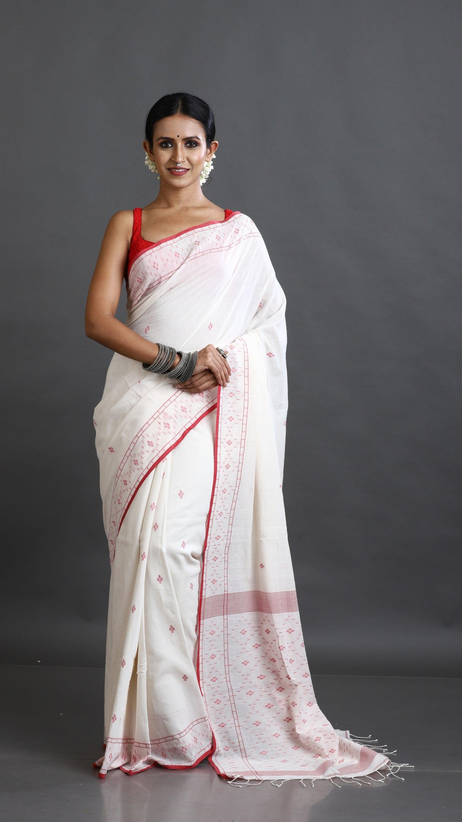 White With Red Border Net Pallu Handwoven Jamdani Saree - Tamal Boutique