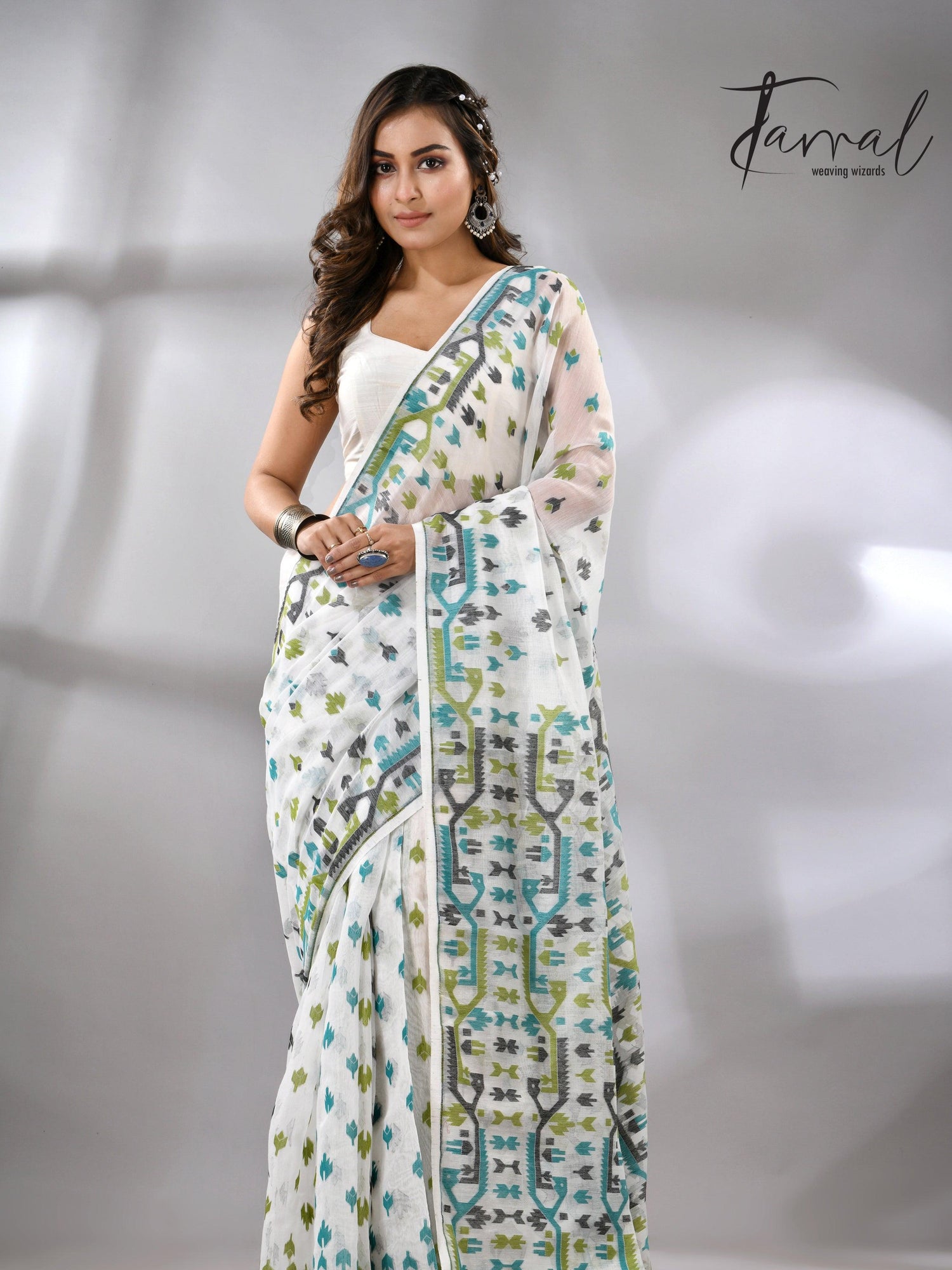 jamdani saree, jamdani, handloom, handwoven, saree, silk, dhakai, weaving, kolkatasaree, tamalboutique