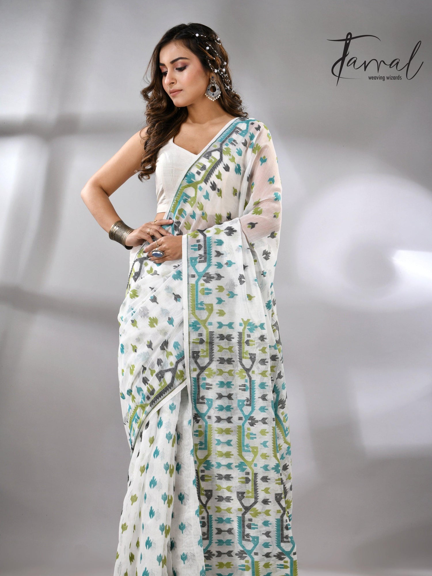 jamdani saree, jamdani, handloom, handwoven, saree, silk, dhakai, weaving, kolkatasaree, tamalboutique