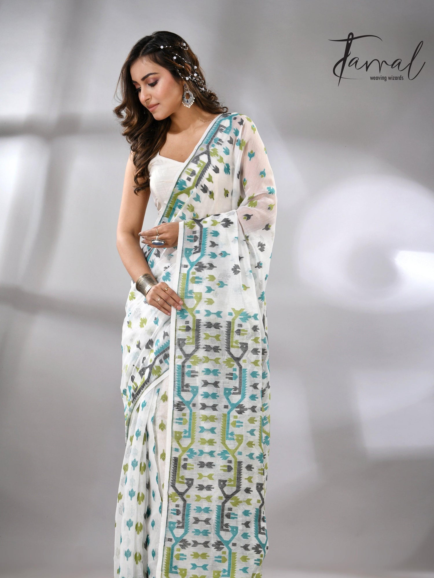 jamdani saree, jamdani, handloom, handwoven, saree, silk, dhakai, weaving, kolkatasaree, tamalboutique