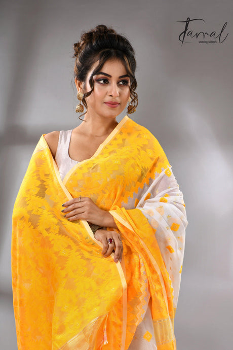 White with yellow soft dhakai jamdani saree Tamal Boutique-closeup_2