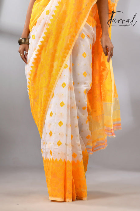 White with yellow soft dhakai jamdani saree Tamal Boutique - closeup