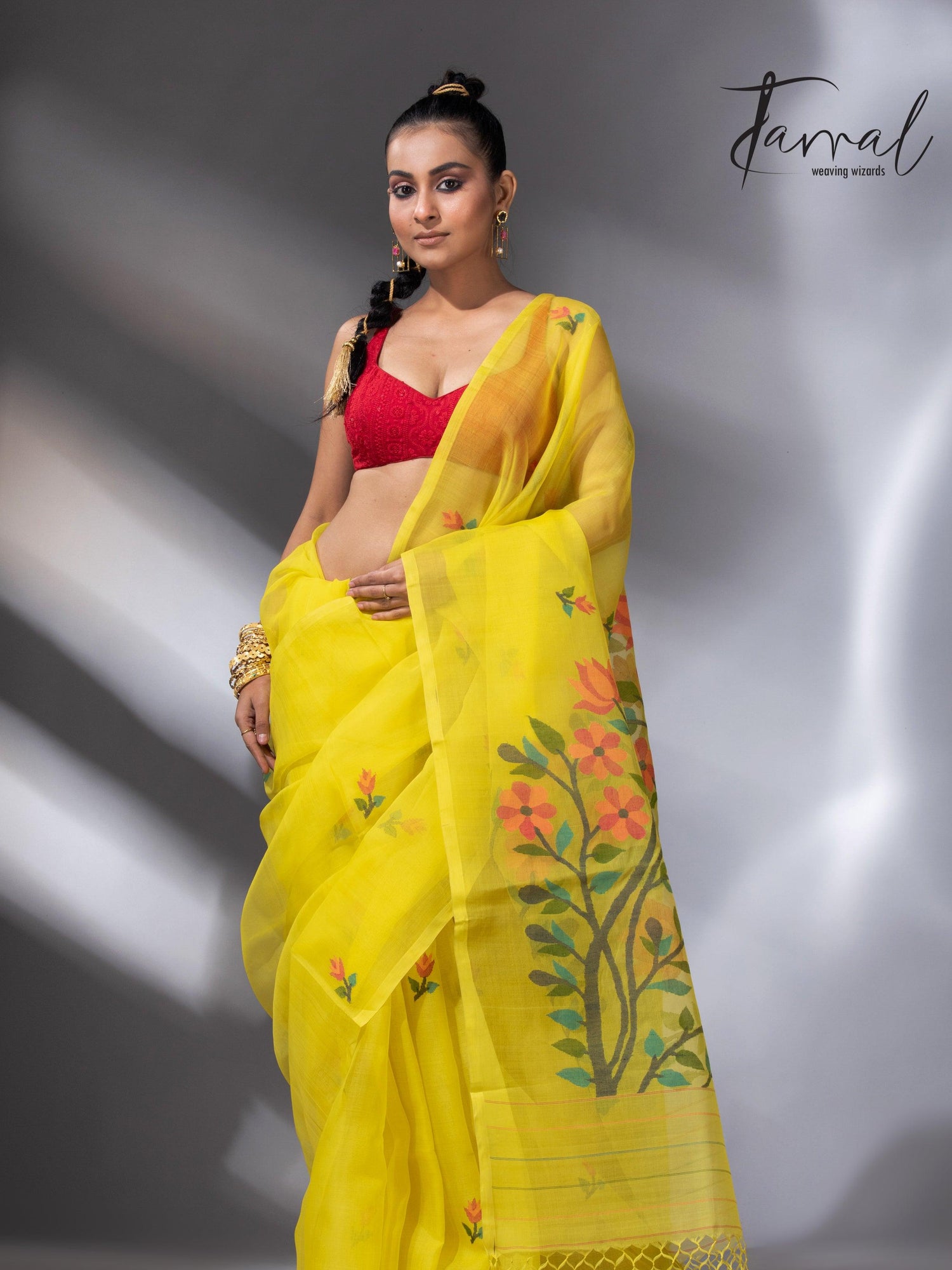 Yellow with floral pallu muslin silk handwoven jamdani saree full3