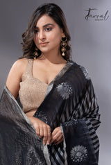Zari border with cotton handloom striped jamdani saree in Black1
