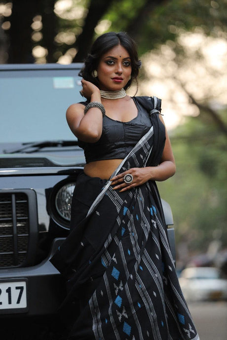 Black With White Diamond Pallu Cotton Handwoven Jamdani Saree - Tamal Boutique