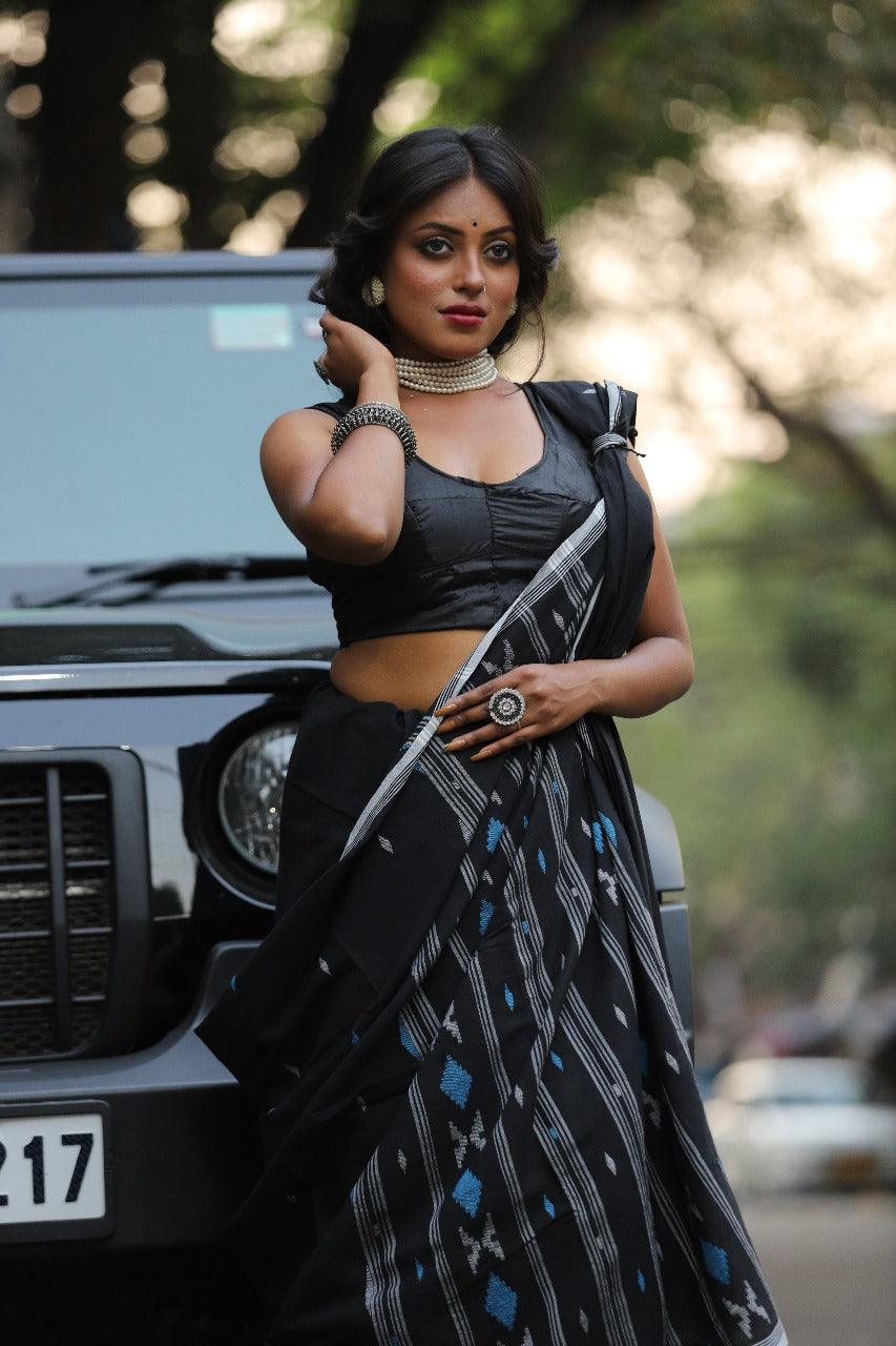 Black With White Diamond Pallu Cotton Handwoven Jamdani Saree - Tamal Boutique
