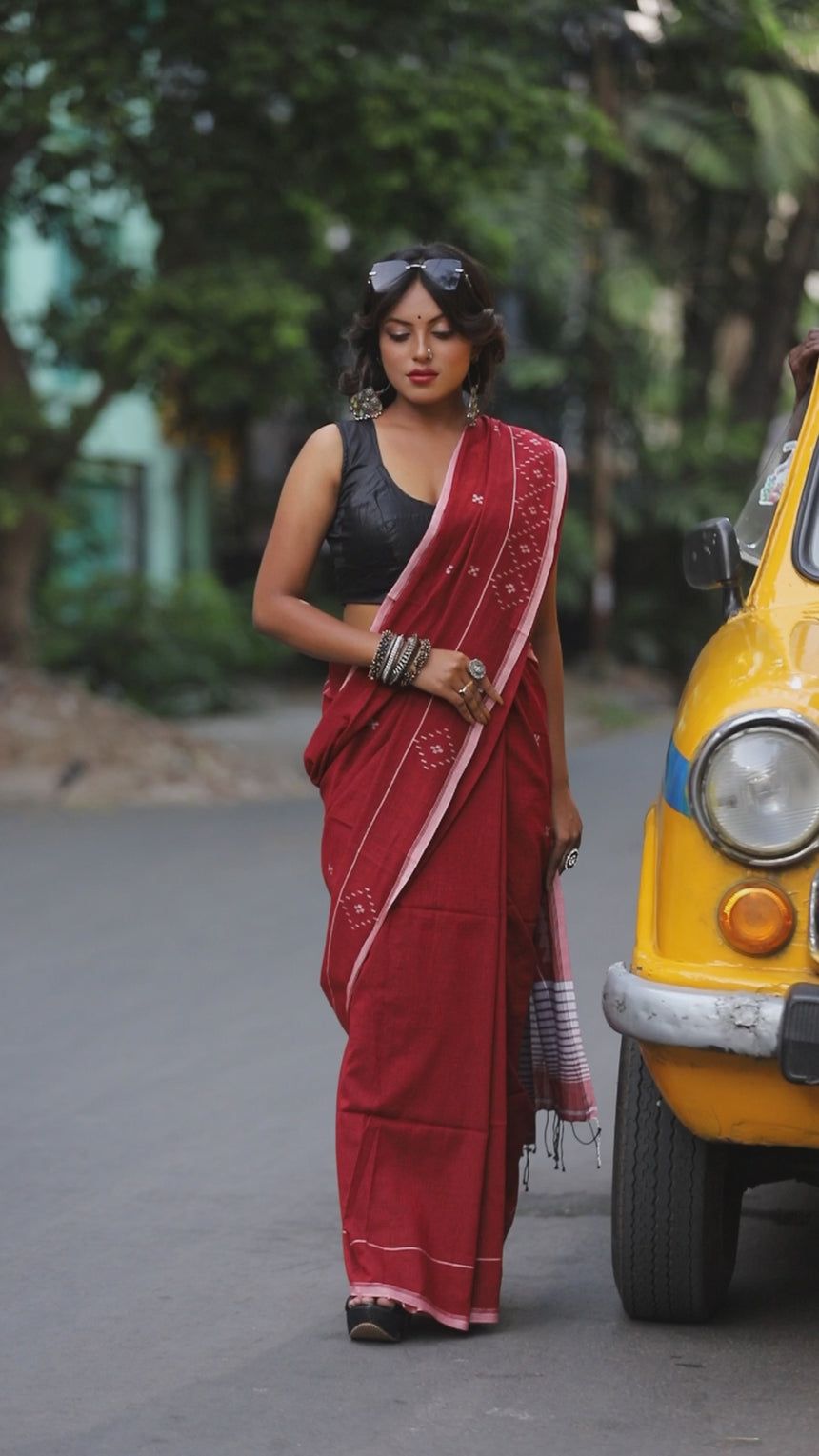 Maroon with white colour pure cotton handwoven jamdani saree video