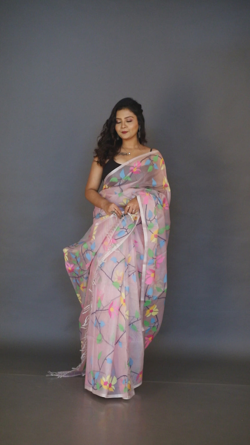 Baby pink colour in the handwoven muslin silk jamdani saree video