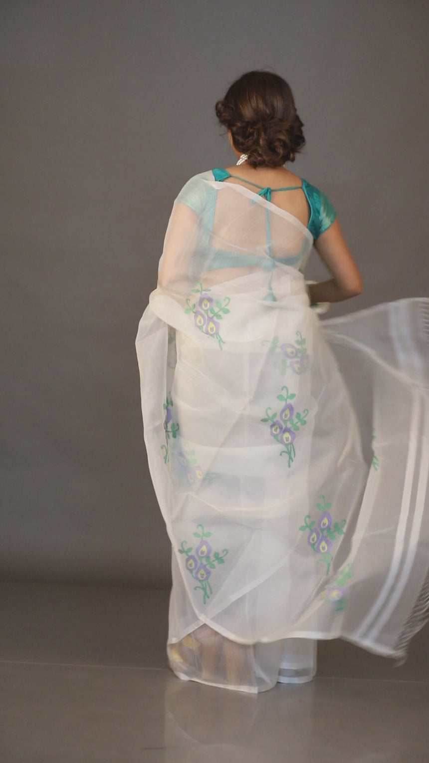 White Nilkontho floral motifs muslin silk handwoven jamdani saree